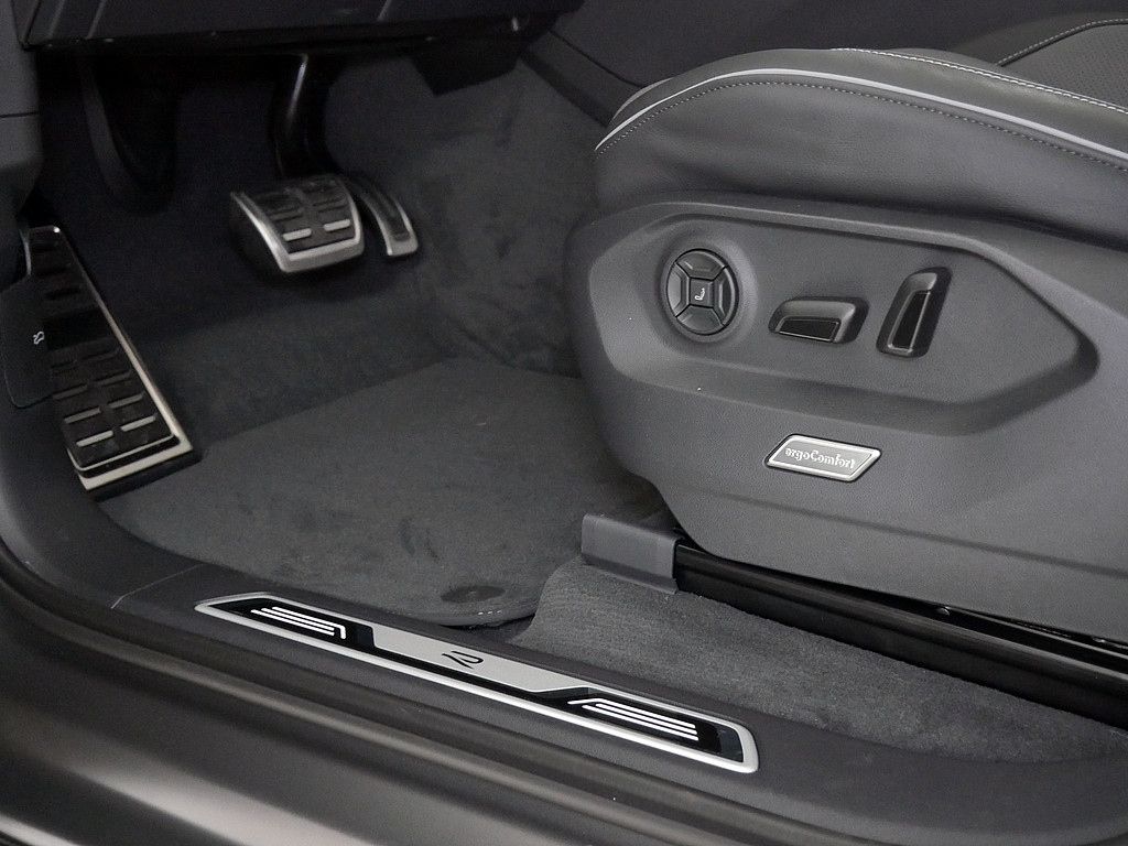 Volkswagen Touareg 2025