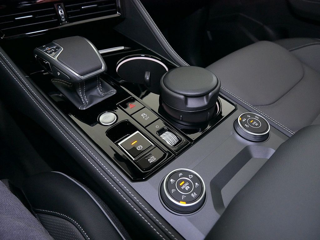 Volkswagen Touareg 2025