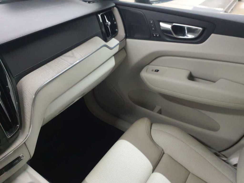 Volvo XC60 2021