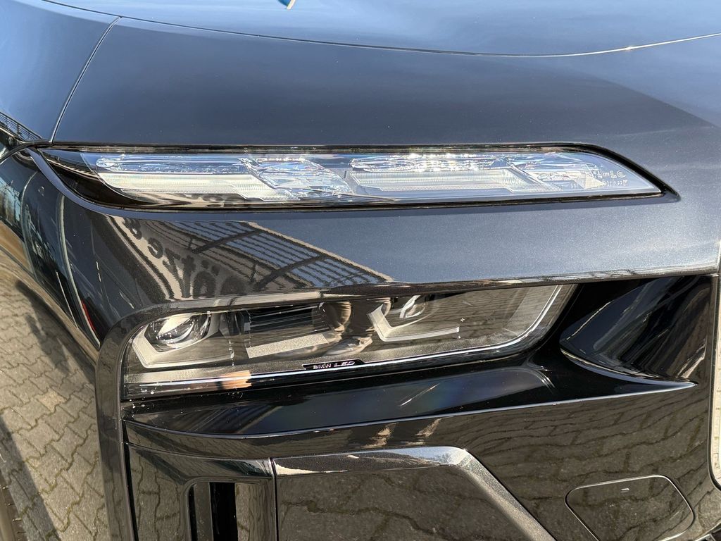 BMW i7 2024