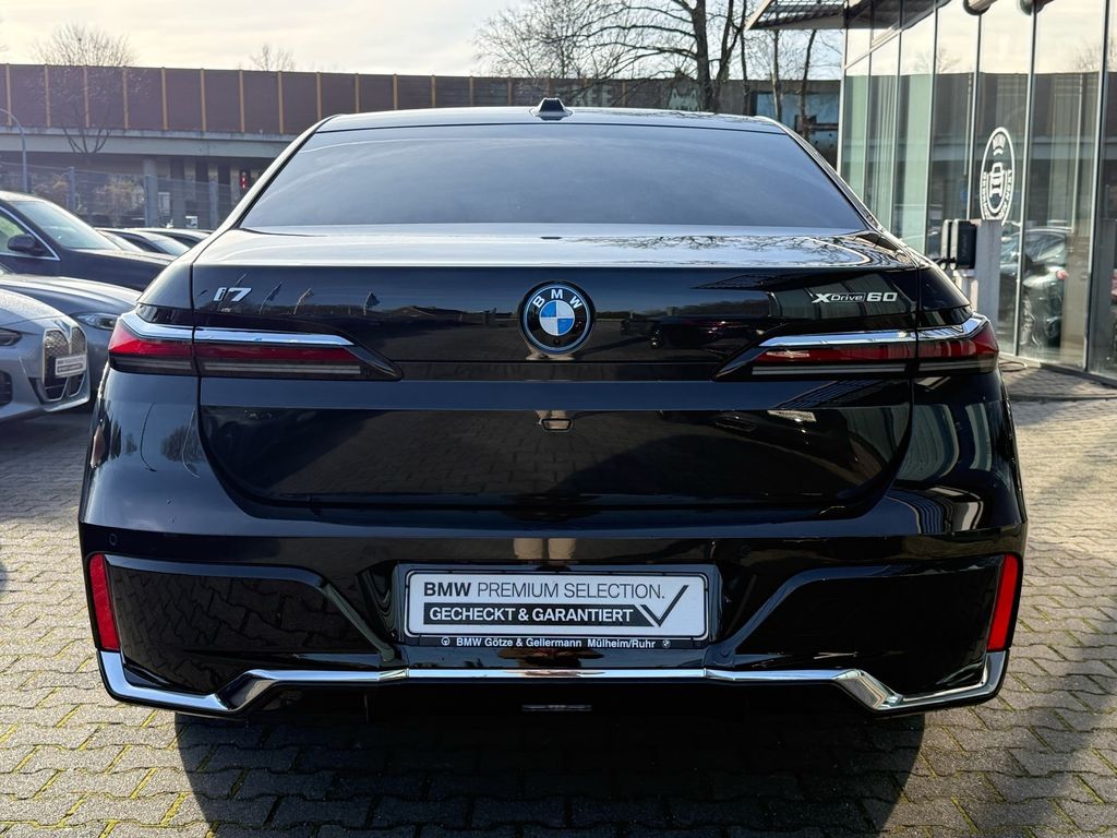 BMW i7 2024