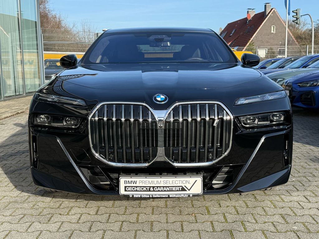 BMW i7 2024