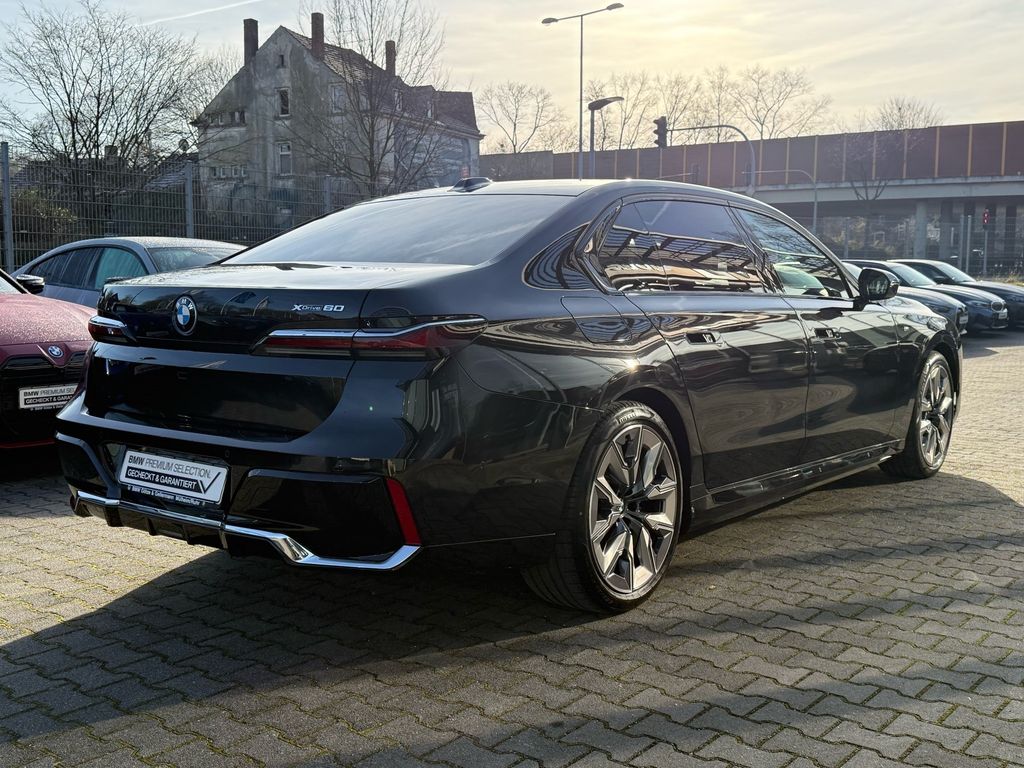BMW i7 2024
