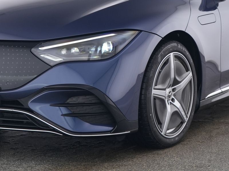 Mercedes-Benz EQE 2024