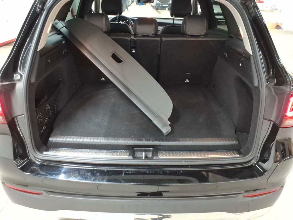 Mercedes-Benz GLC 300 2021