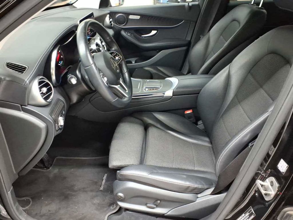 Mercedes-Benz GLC 300 2021