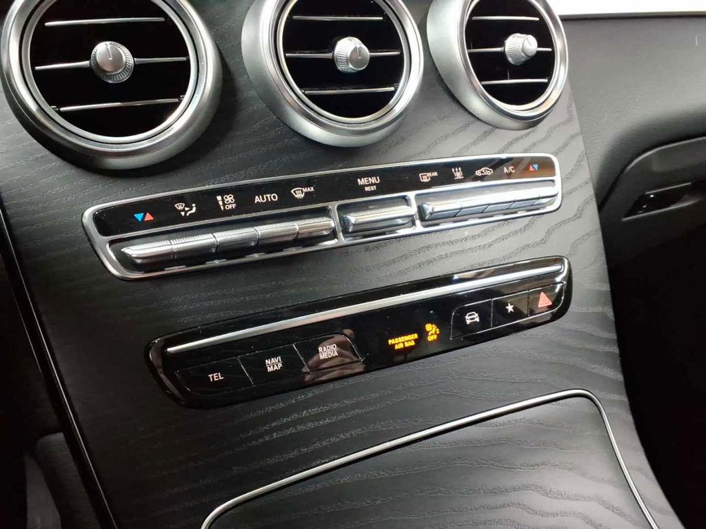 Mercedes-Benz GLC 300 2021