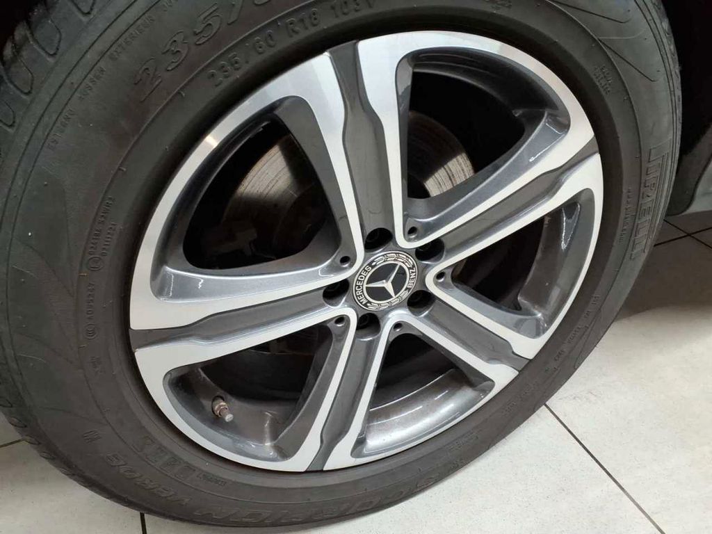 Mercedes-Benz GLC 300 2021