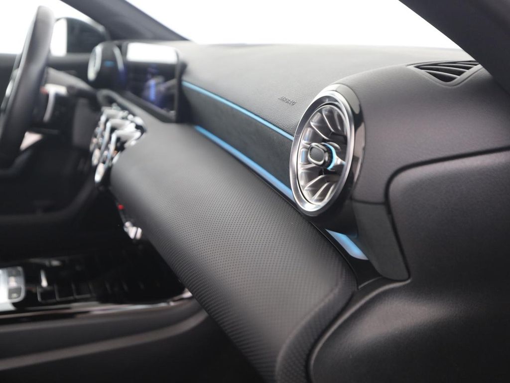 Mercedes-Benz A 250 2023