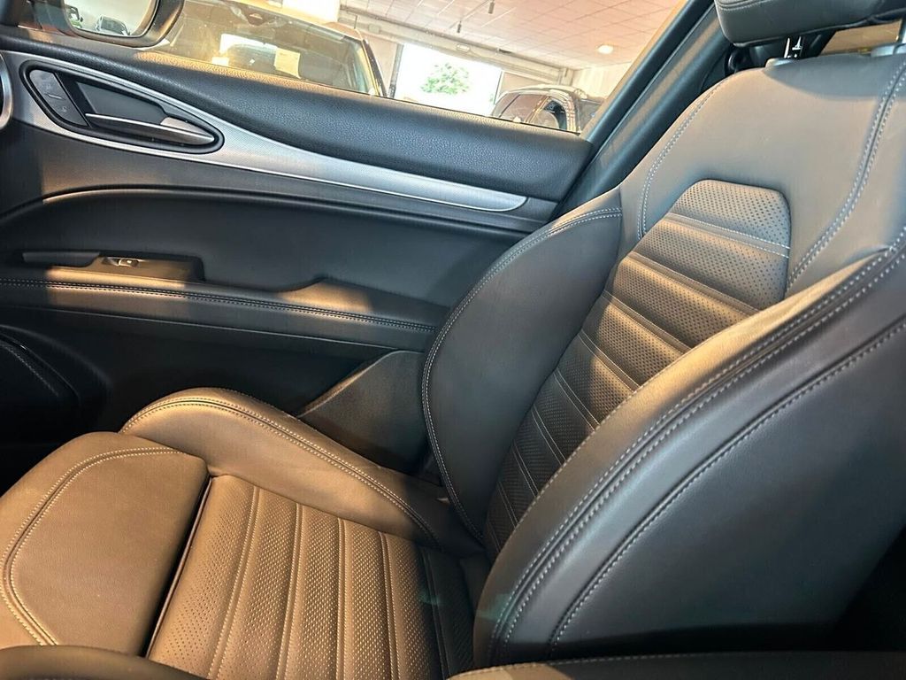 Alfa Romeo Stelvio 2024