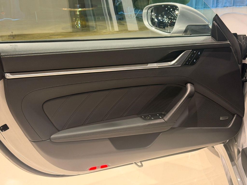 Porsche 992 2023