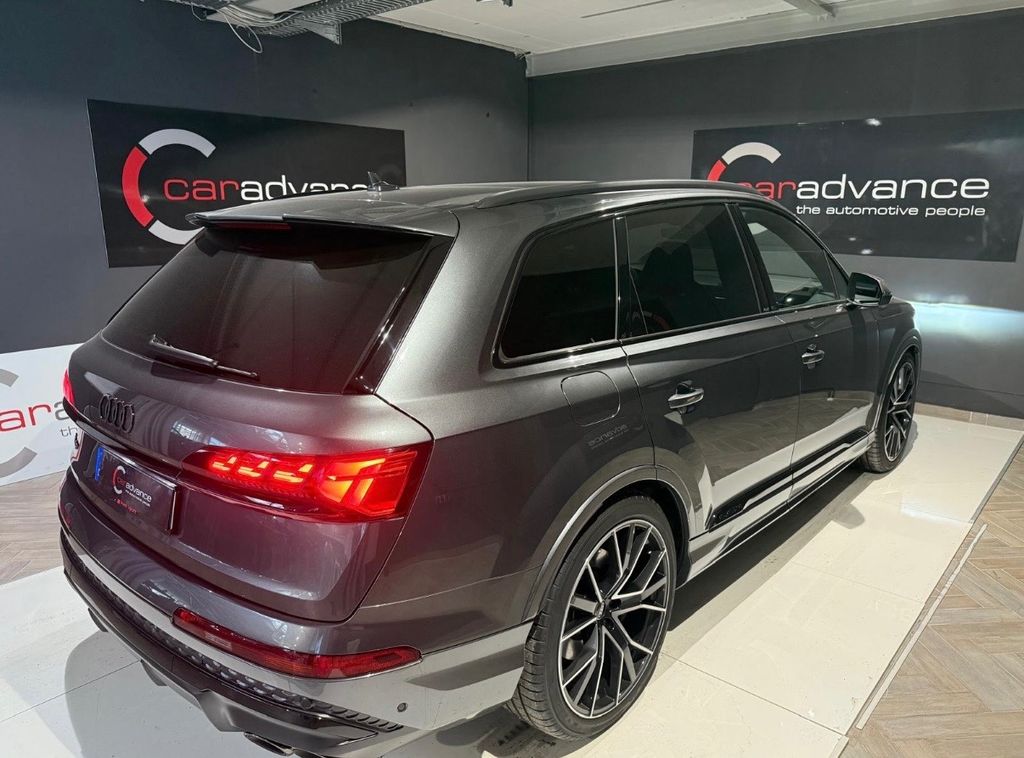 Audi SQ7 2025