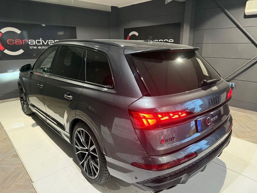 Audi SQ7 2025