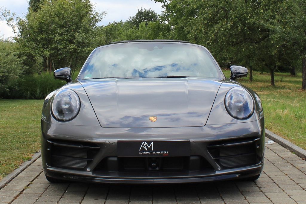 Porsche 992 2024