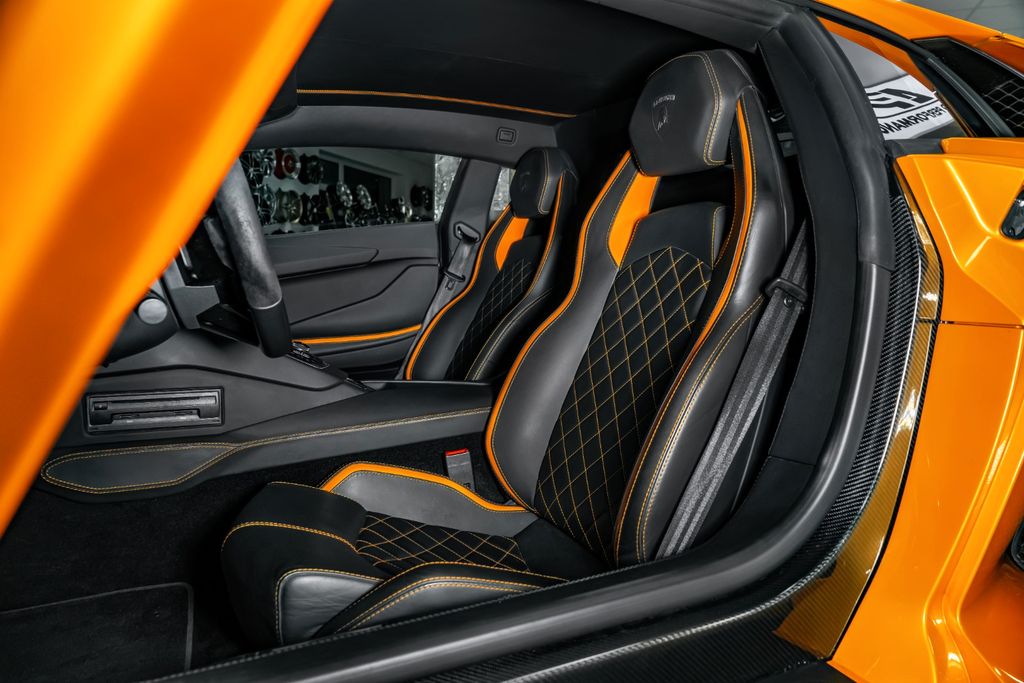 Lamborghini Aventador 2017