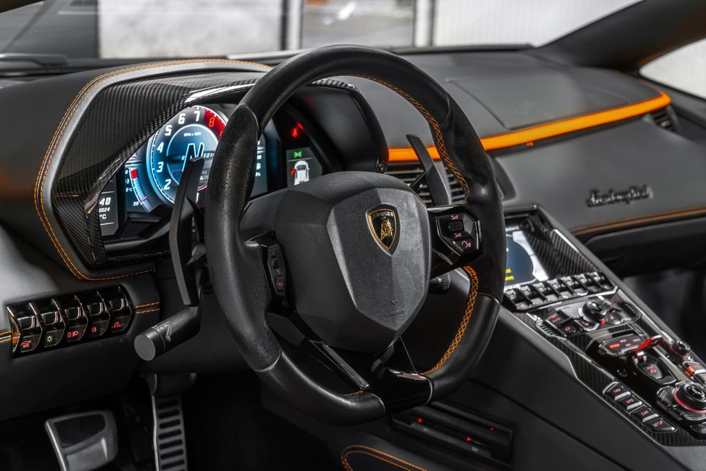 Lamborghini Aventador 2017