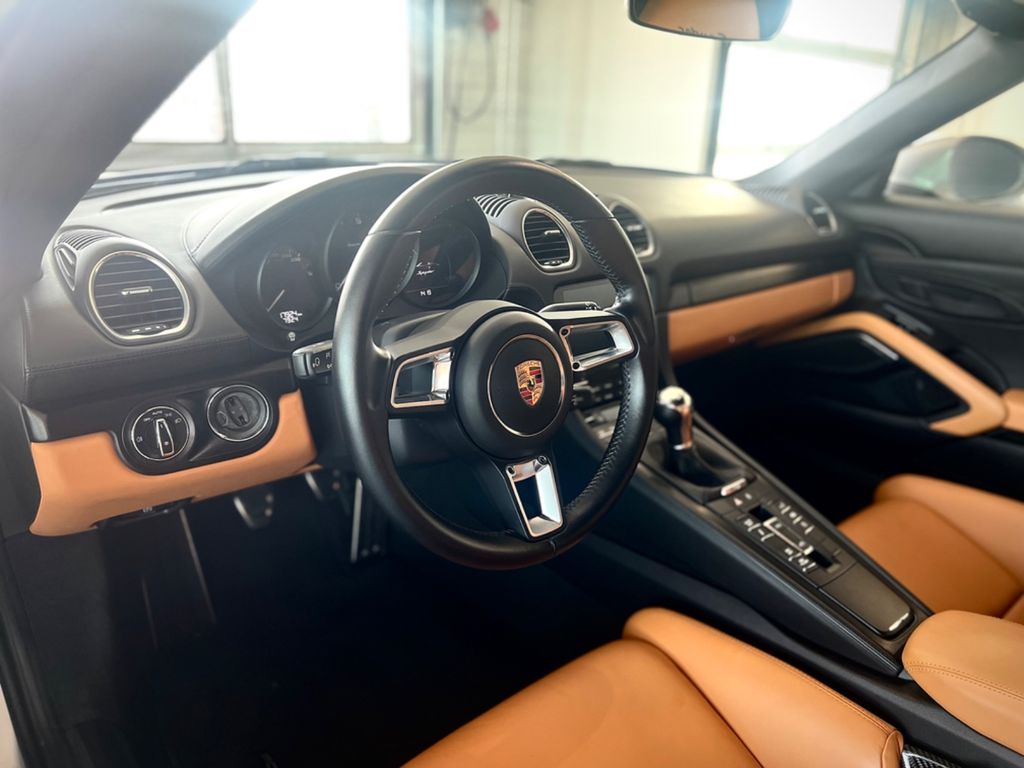 Porsche Boxster 2021