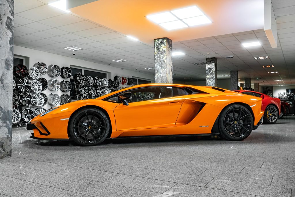 Lamborghini Aventador 2017