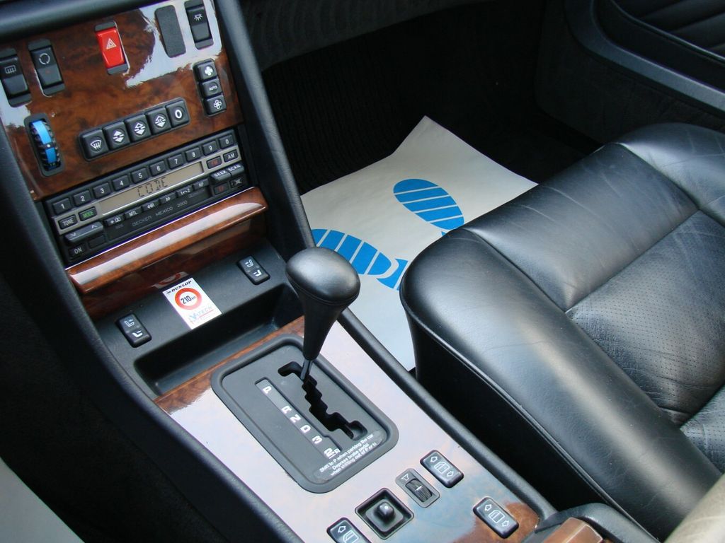 Mercedes-Benz 560 1990