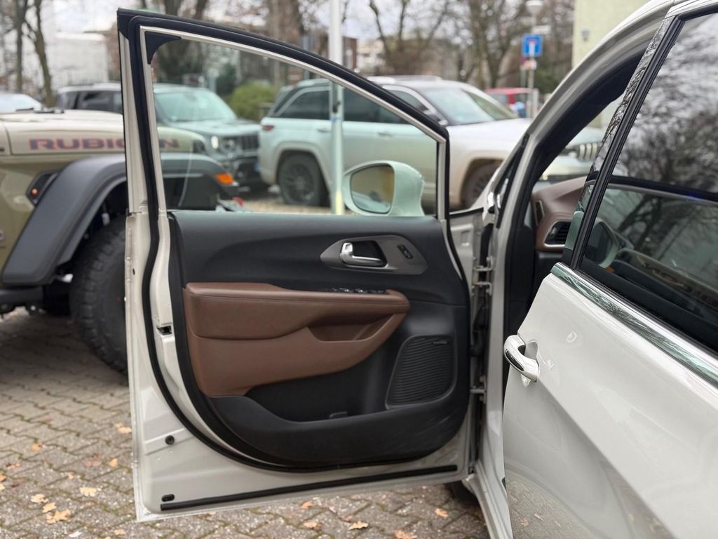 Chrysler Pacifica 2020