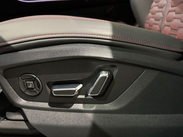 Audi RSQ8 2025