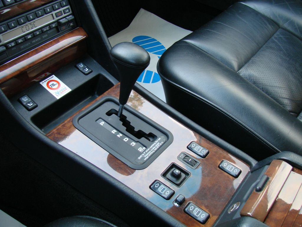 Mercedes-Benz 560 1990