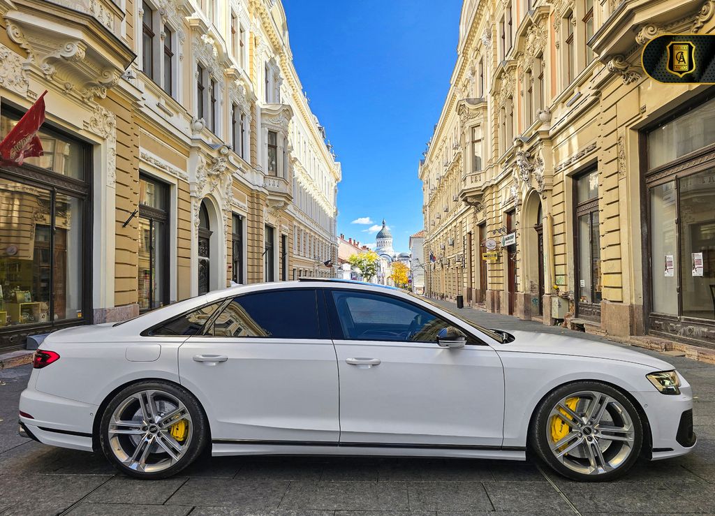 Audi S8 2023