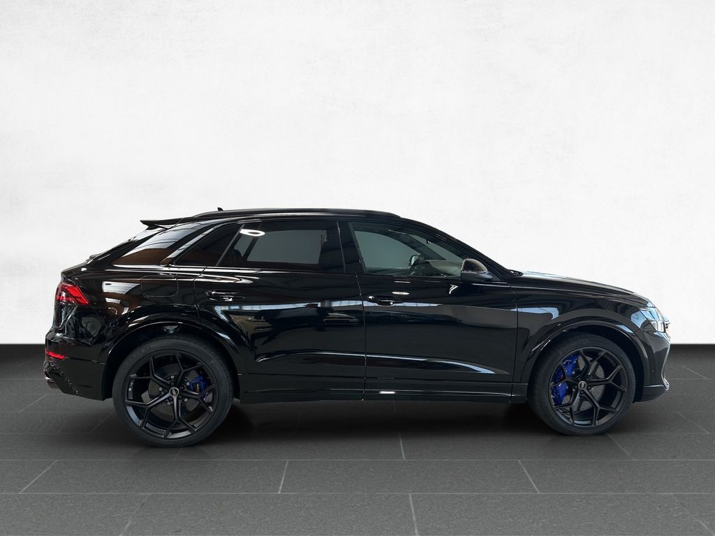 Audi RSQ8 2025