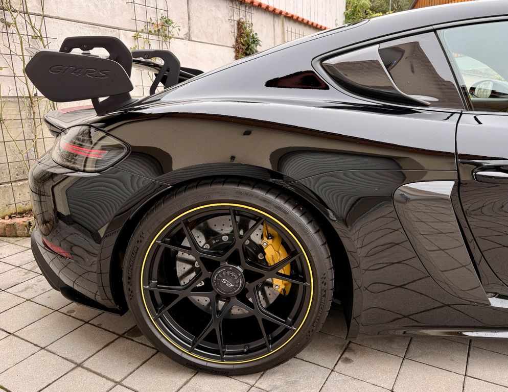 Porsche Cayman 2024