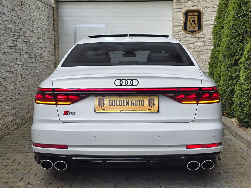 Audi S8 2023