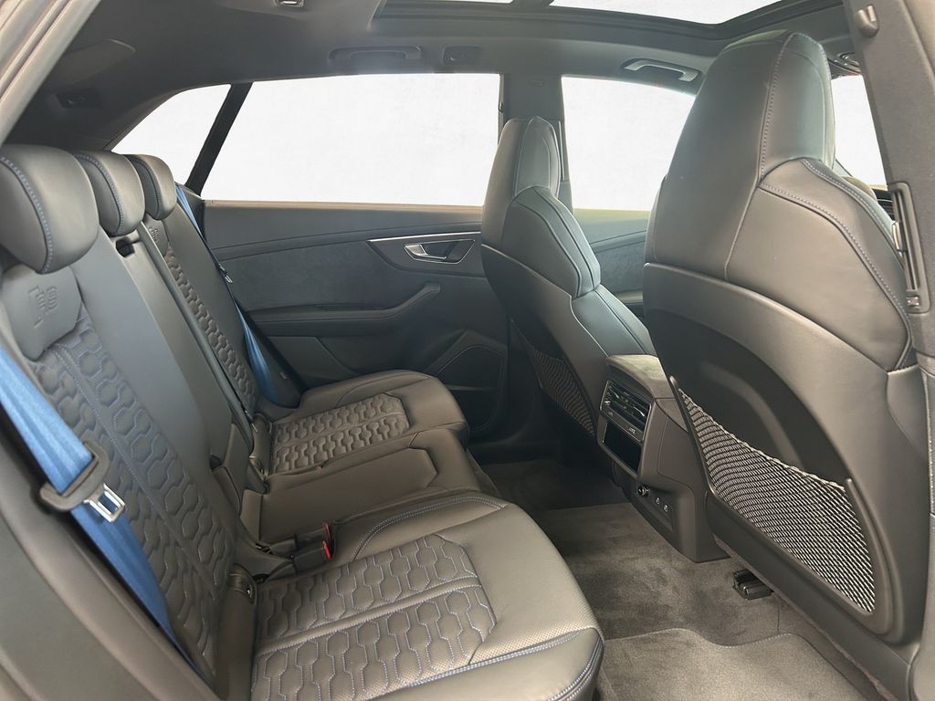 Audi RSQ8 2025