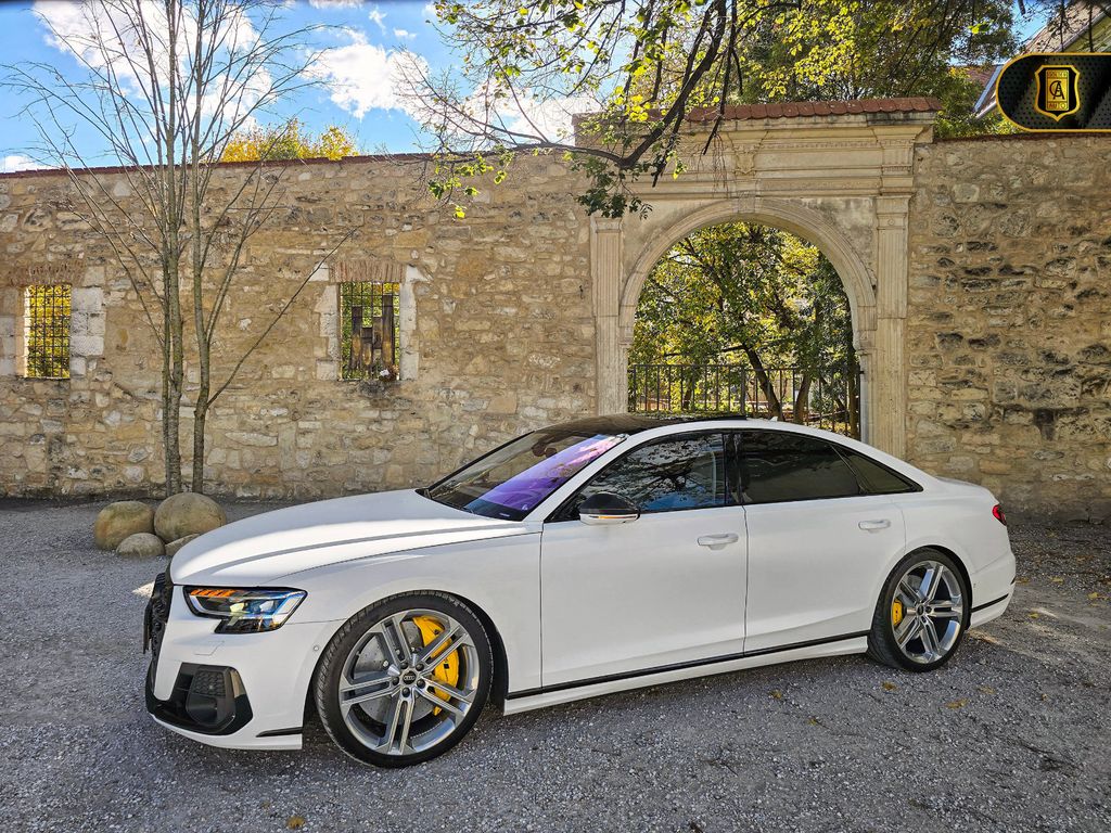 Audi S8 2023