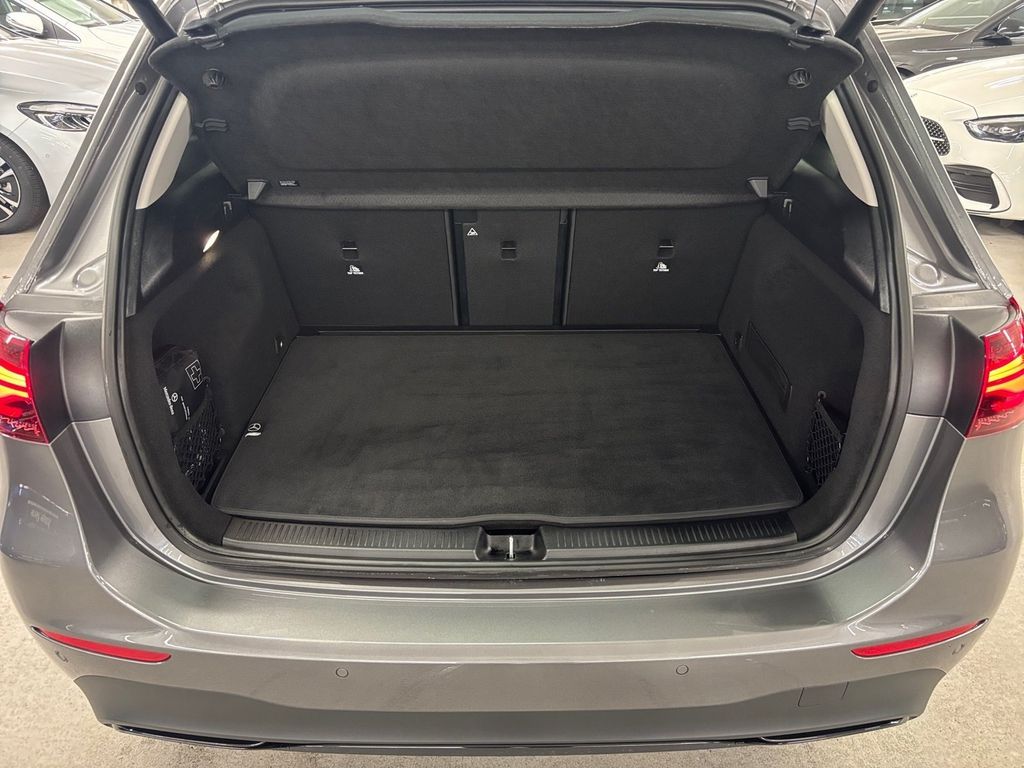 Mercedes-Benz B 220 2025
