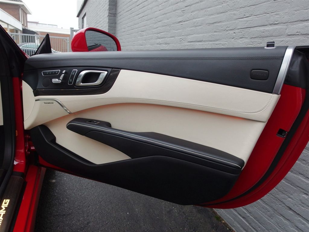 Mercedes-Benz SL 63 AMG 2012