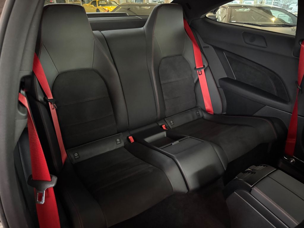 Mercedes-Benz C 63 AMG 2012