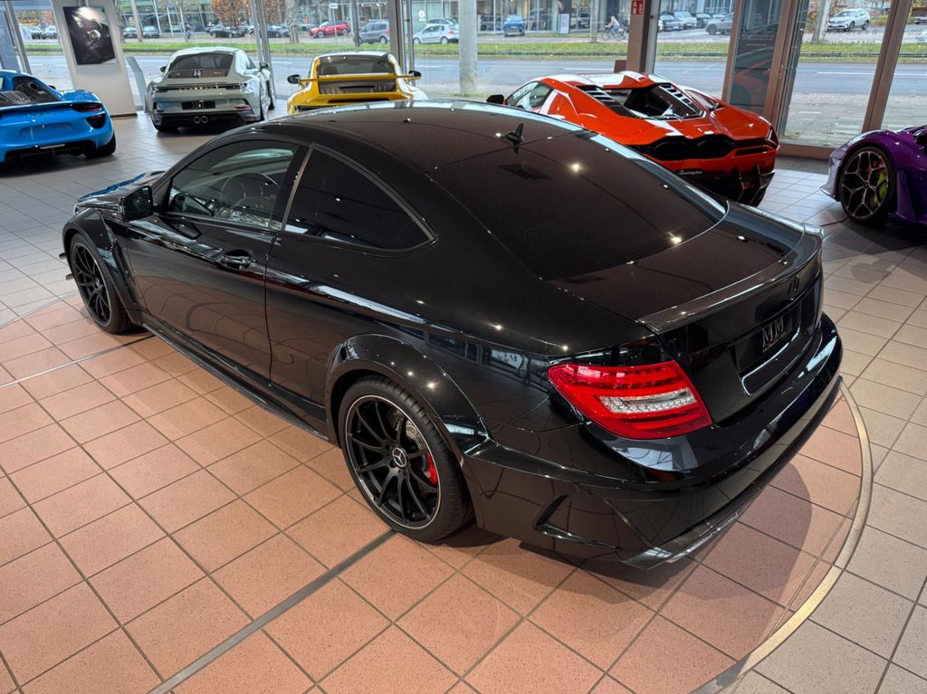 Mercedes-Benz C 63 AMG 2012