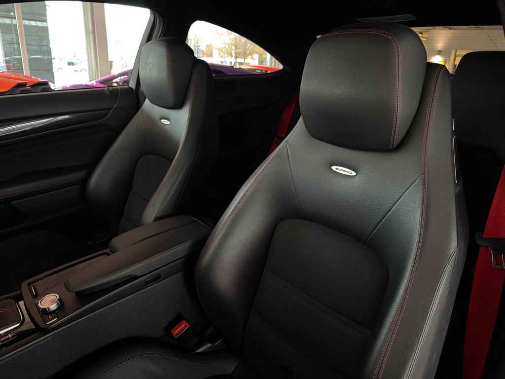 Mercedes-Benz C 63 AMG 2012