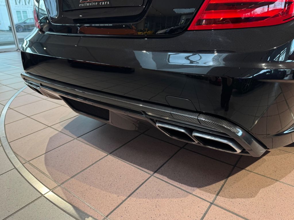 Mercedes-Benz C 63 AMG 2012
