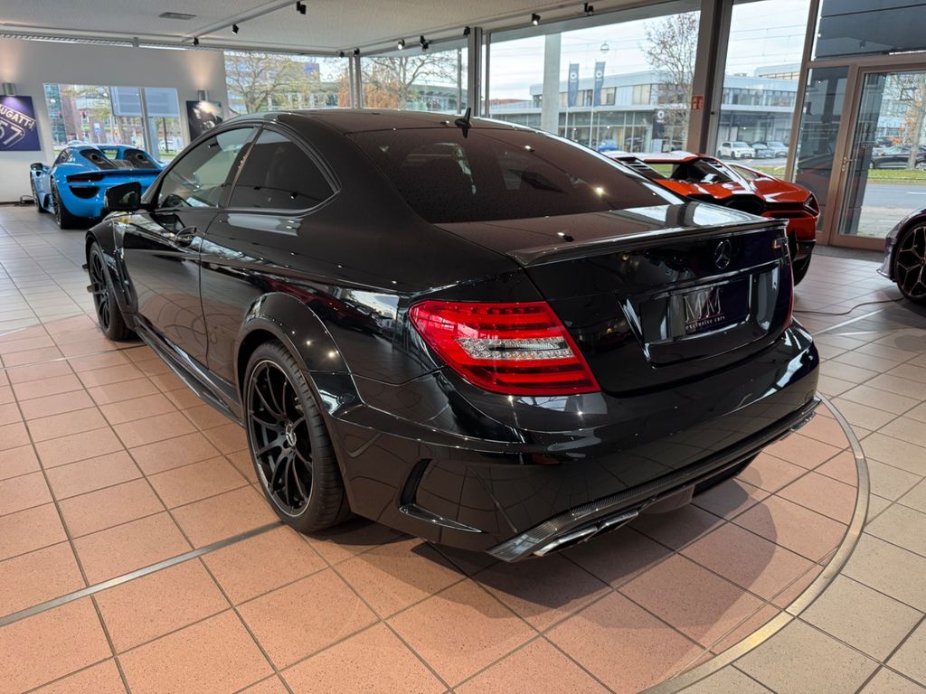 Mercedes-Benz C 63 AMG 2012