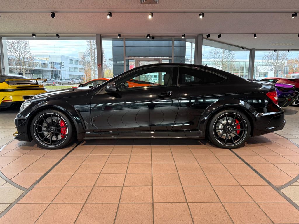 Mercedes-Benz C 63 AMG 2012