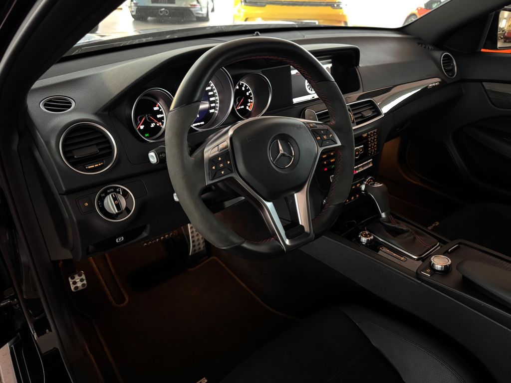 Mercedes-Benz C 63 AMG 2012