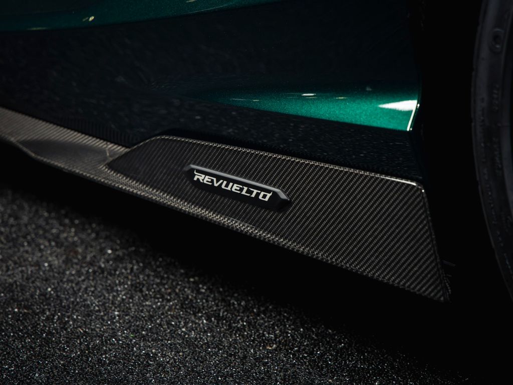 Lamborghini Revuelto 2025