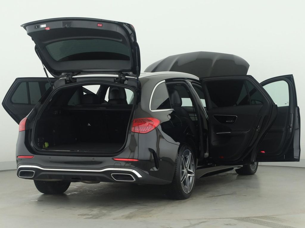 Mercedes-Benz C 300 2025