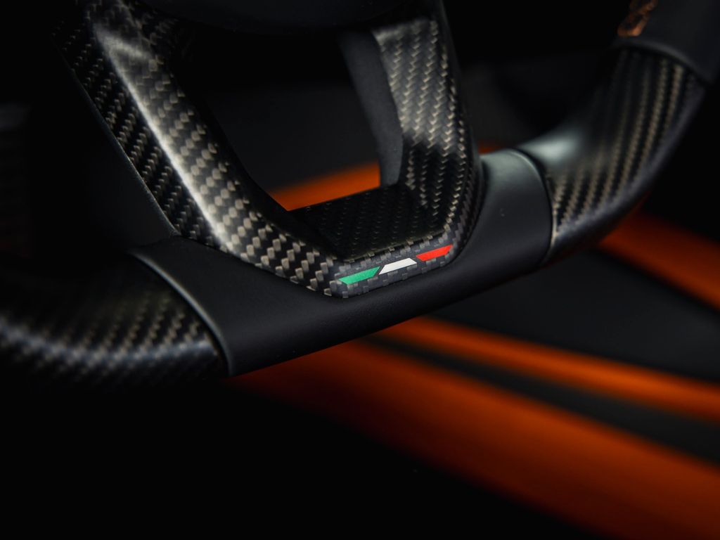 Lamborghini Revuelto 2025