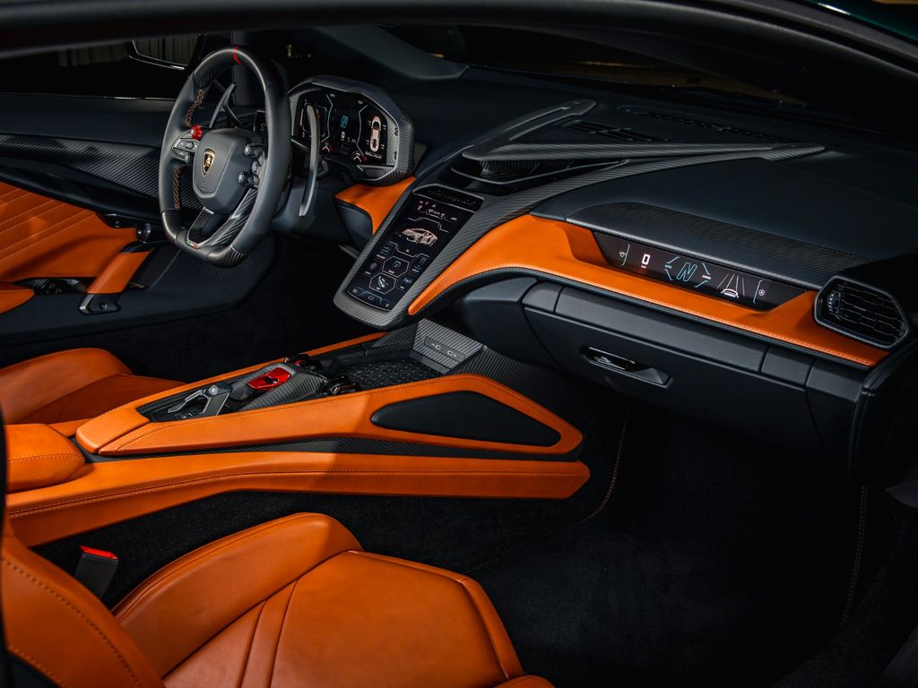 Lamborghini Revuelto 2025
