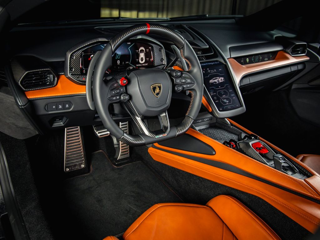 Lamborghini Revuelto 2025