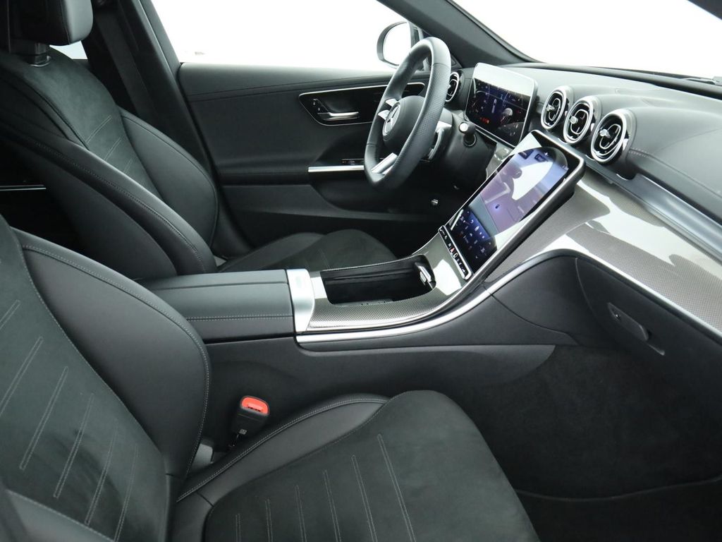 Mercedes-Benz C 300 2025