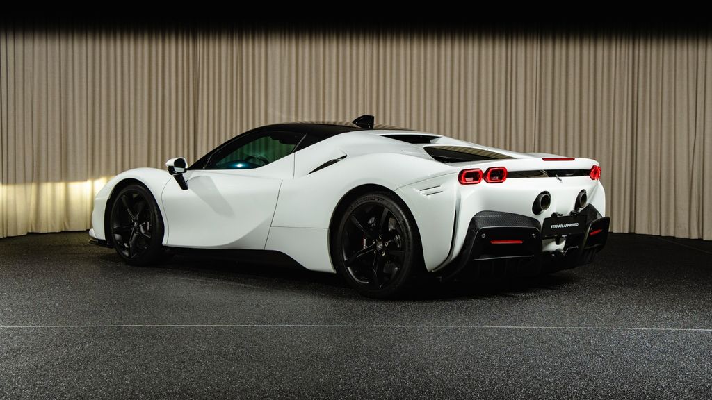 Ferrari SF90 2022