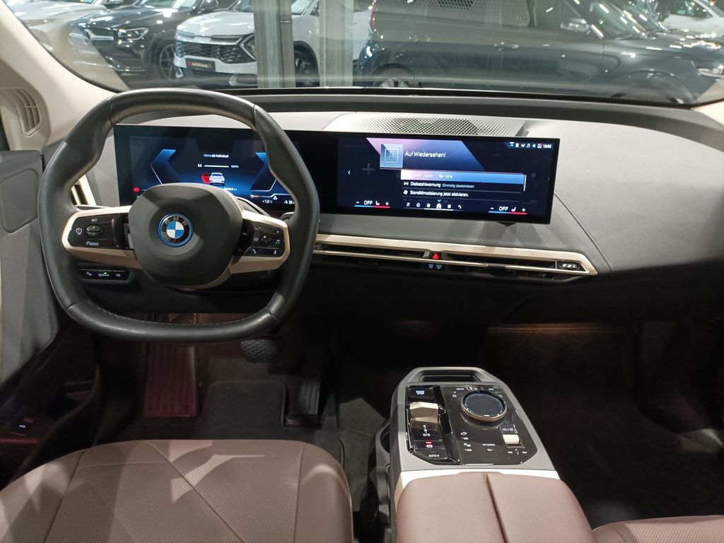 BMW iX 2023