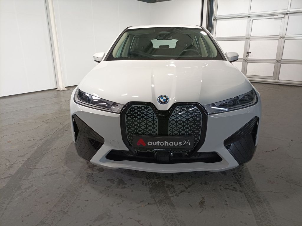 BMW iX 2023